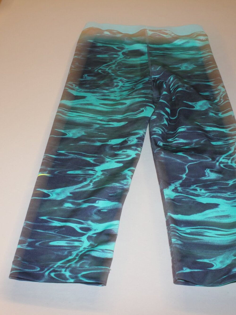 Nike Pro leggings Size Medium - Picture 5 of 6